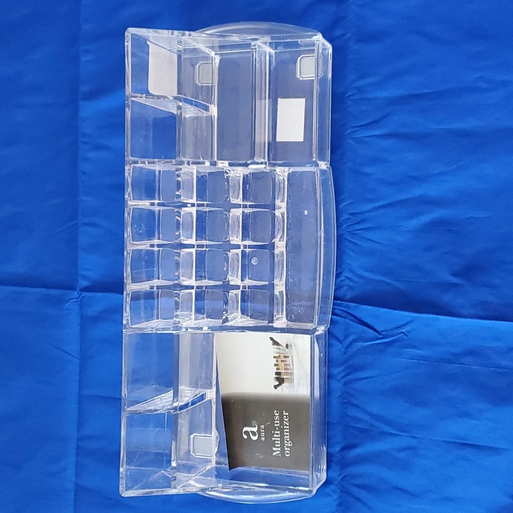 Aura Acrylic Organizer